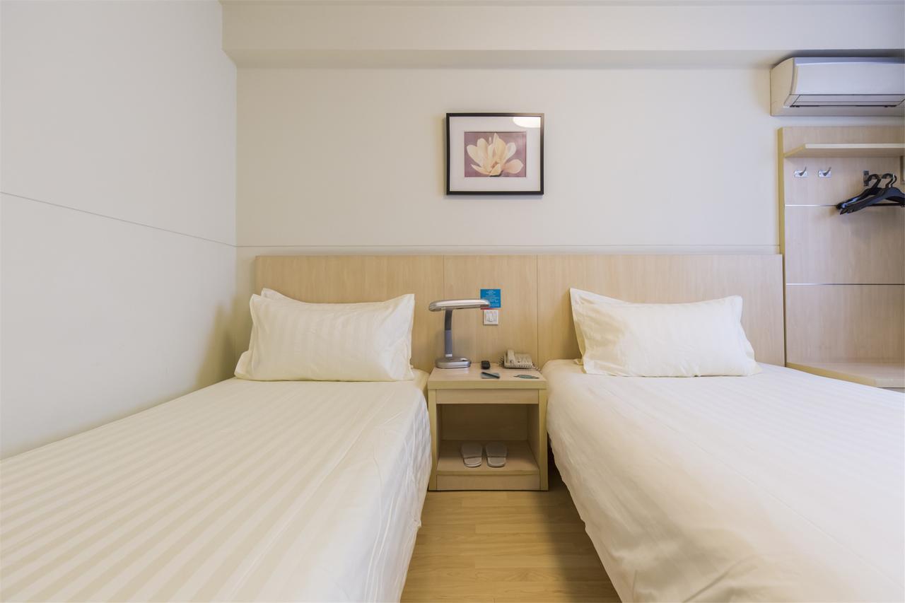 Jinjiang Nanpu Bridge Hotel
